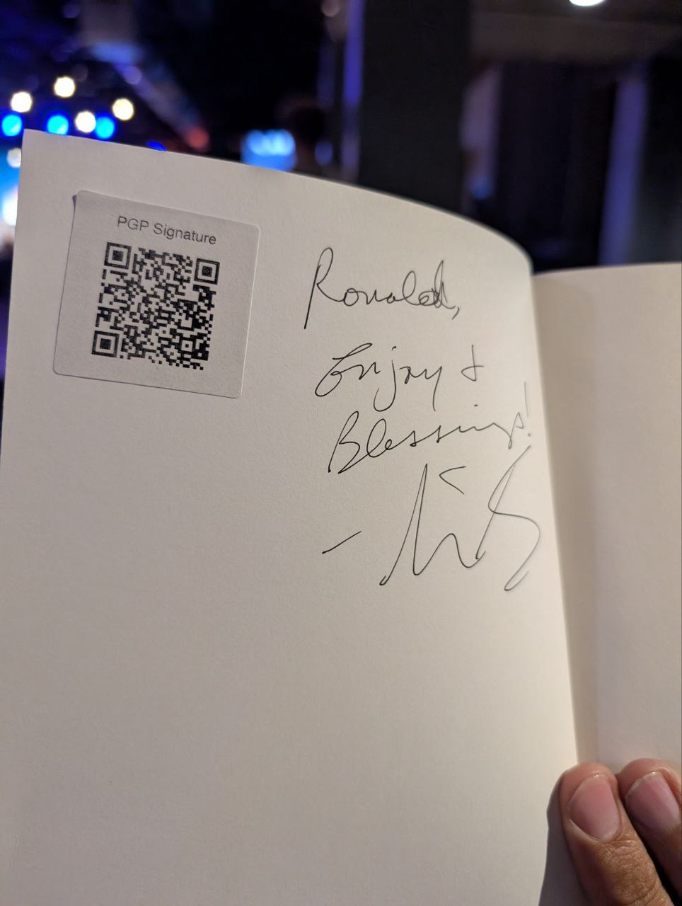 Signed autograph 0463634a2d9b3592