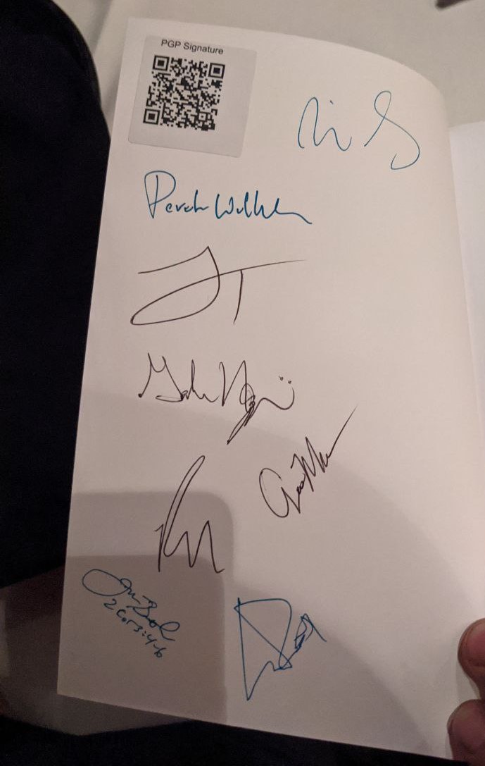 Signed autograph 06118f36811a74f7