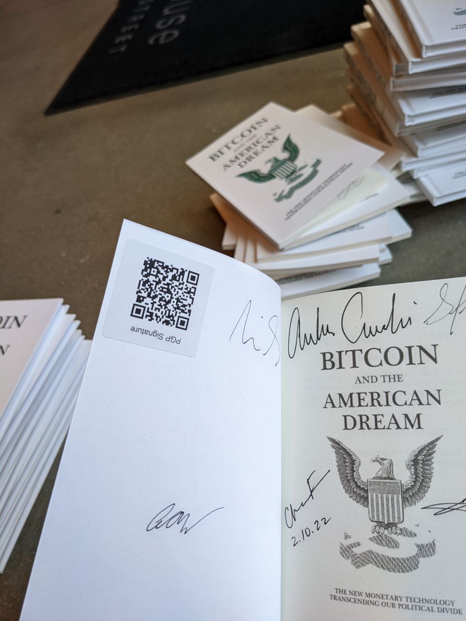 Signed autograph 077a7d344e66b609