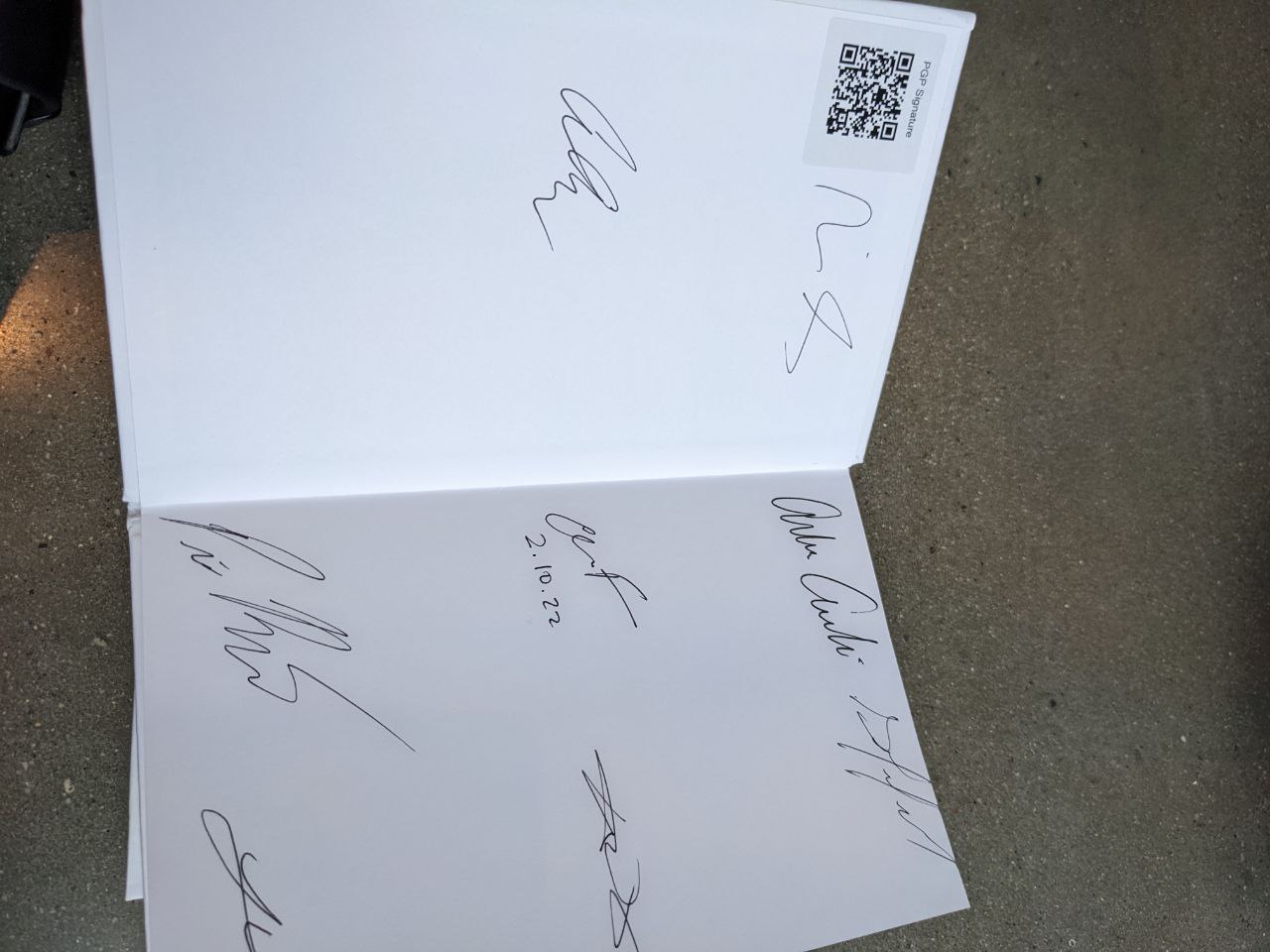 Signed autograph 09deb76017734ad0