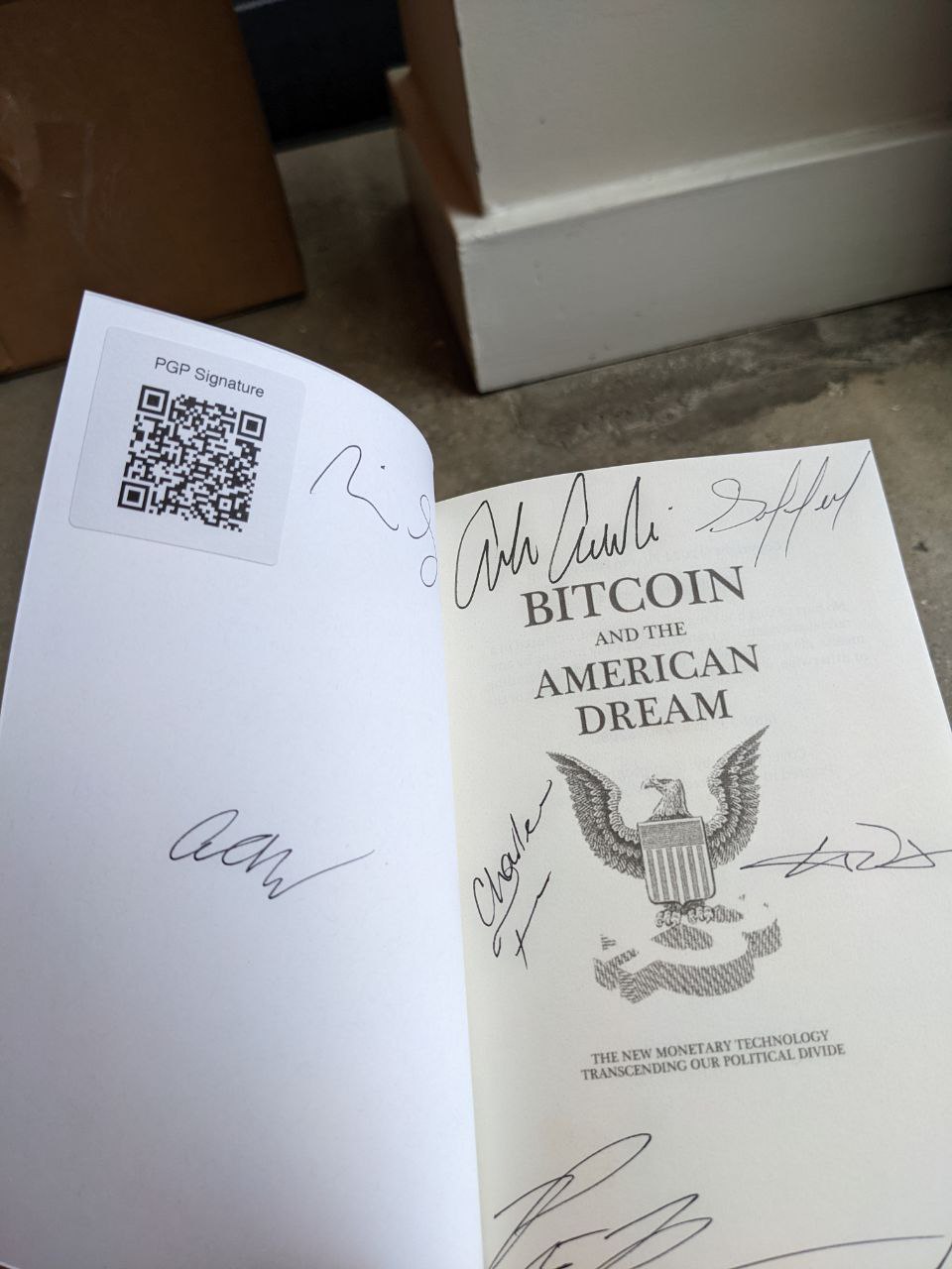 Signed autograph 0cef74132f3c4f3b