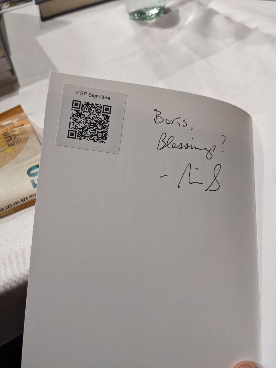 Signed autograph 0d4a2bc9e7679165