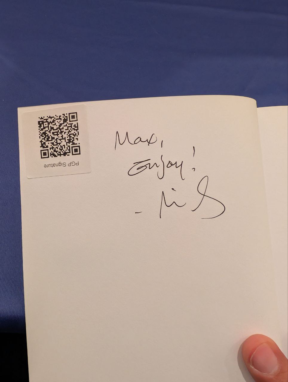 Signed autograph 1600a3ee89f5e3bb