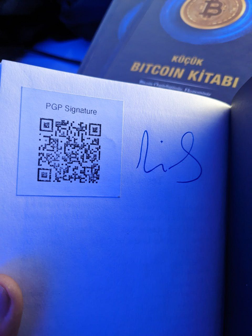 Signed autograph 1c4e0dc636208ee0