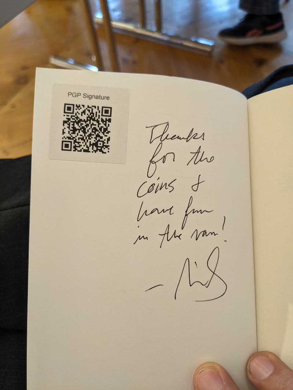 Signed autograph 1f1b5fc75c4023de