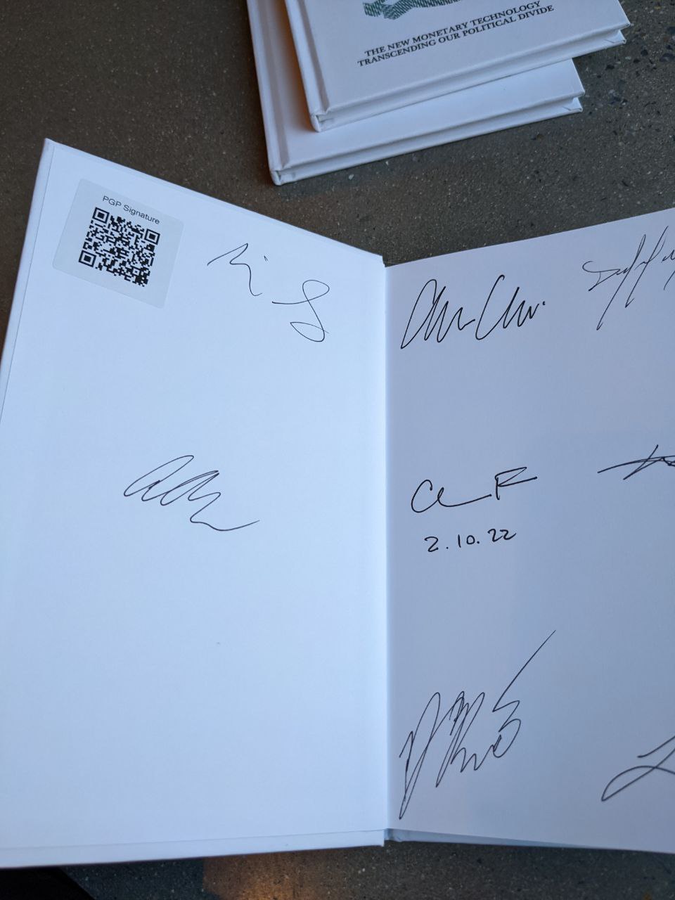 Signed autograph 1f2da607f4b6a6f3