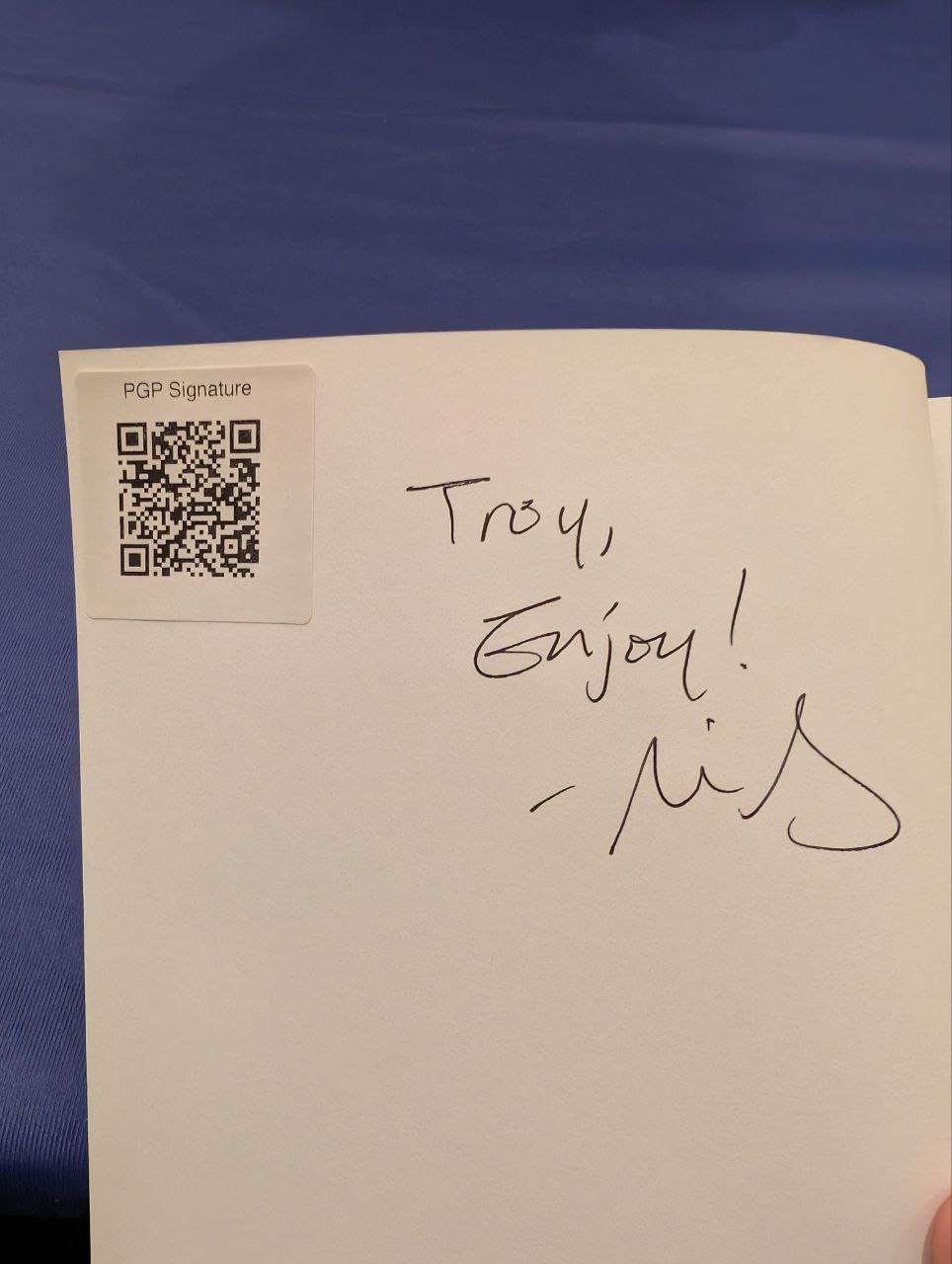 Signed autograph 208d8cb5789be88f