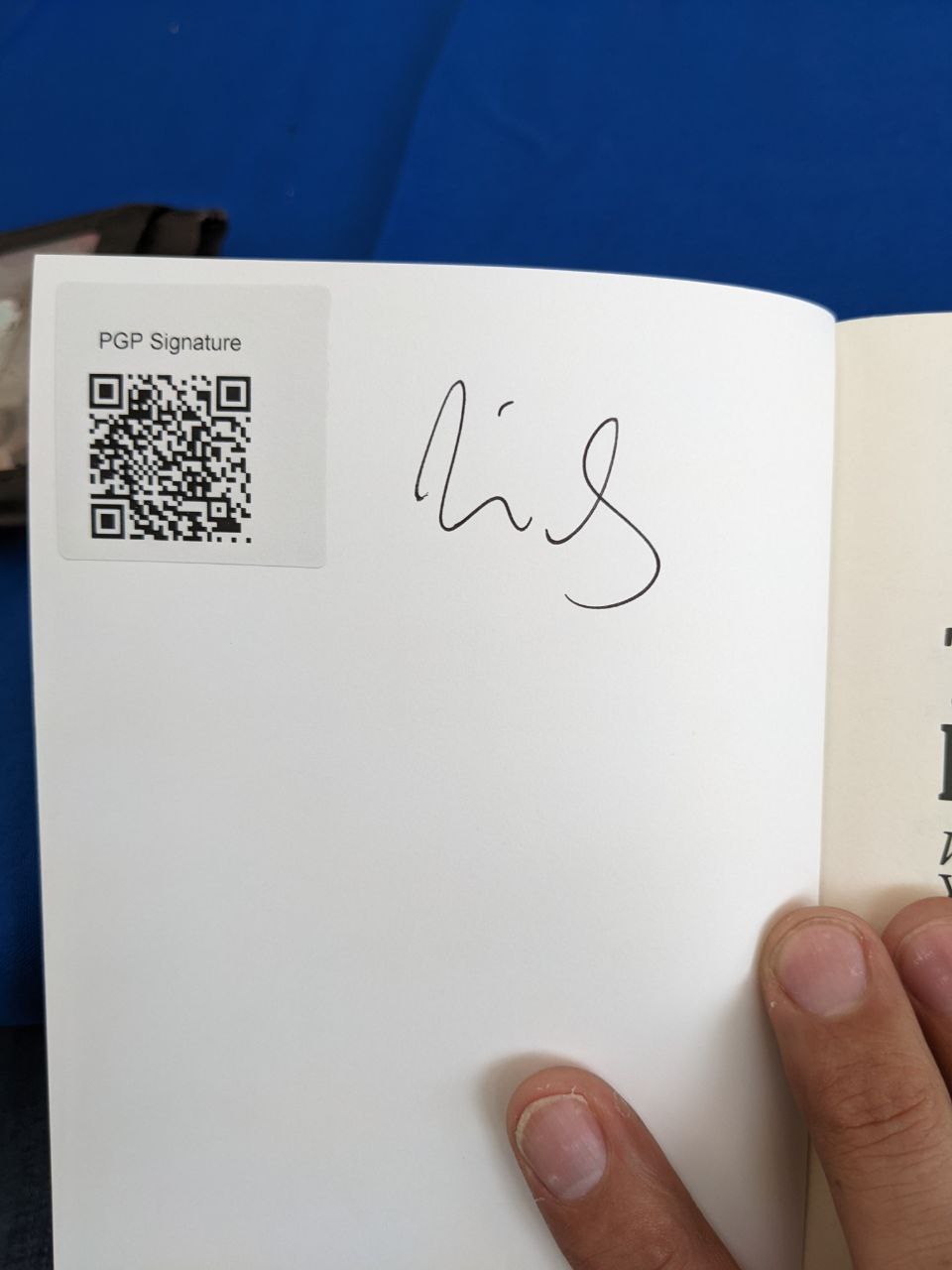 Signed autograph 21198690f61c37df