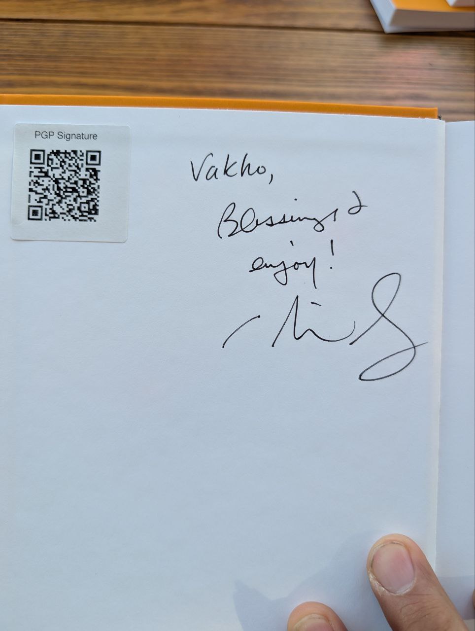 Signed autograph 2134590de892622e