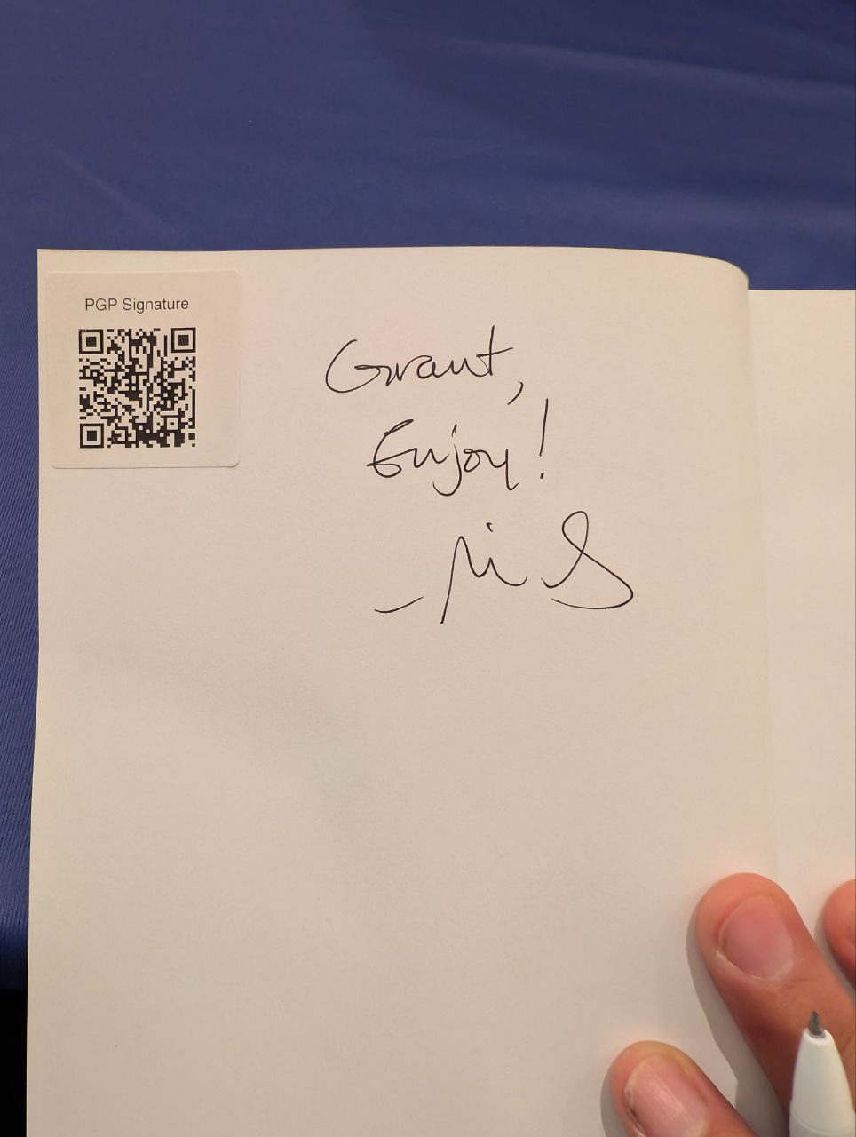 Signed autograph 23b0b516022e5744