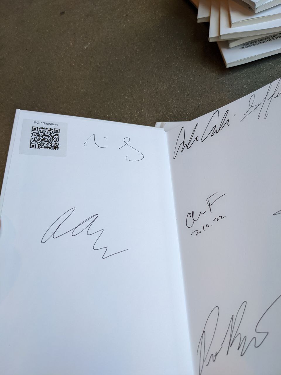 Signed autograph 25e6d875a5610ec4