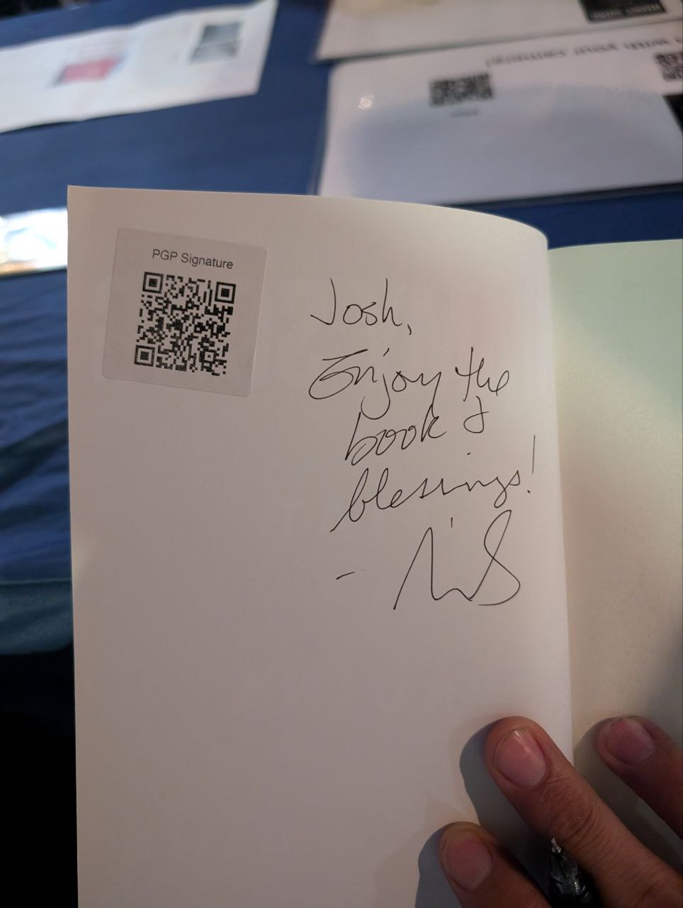 Signed autograph 281617a9df9928dd