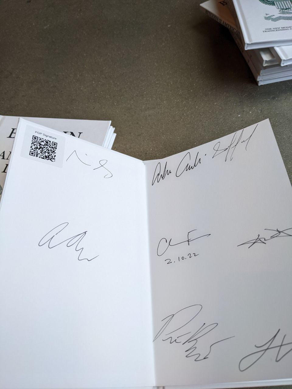 Signed autograph 28ad54f572aab344