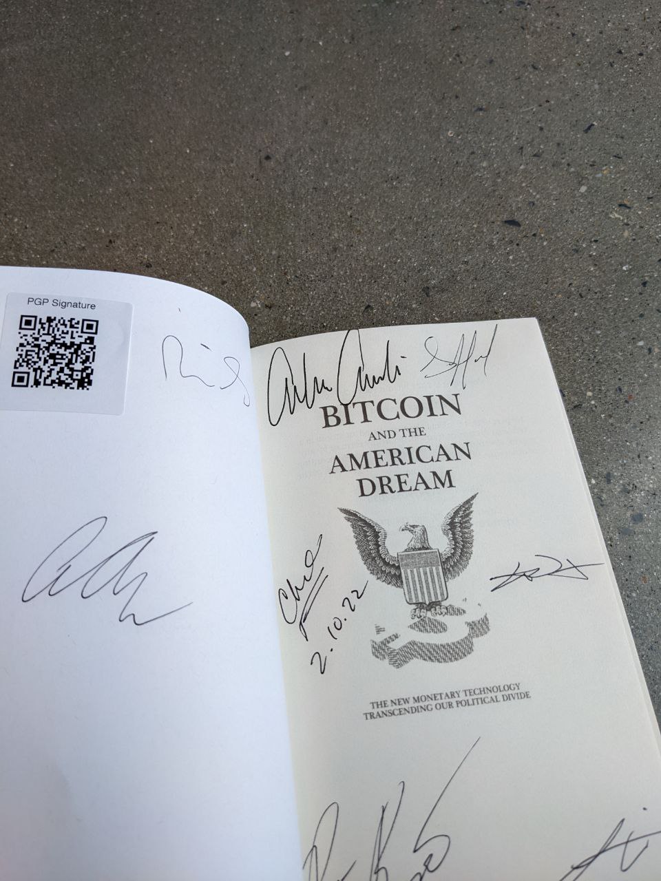 Signed autograph 29a38e235effaf07