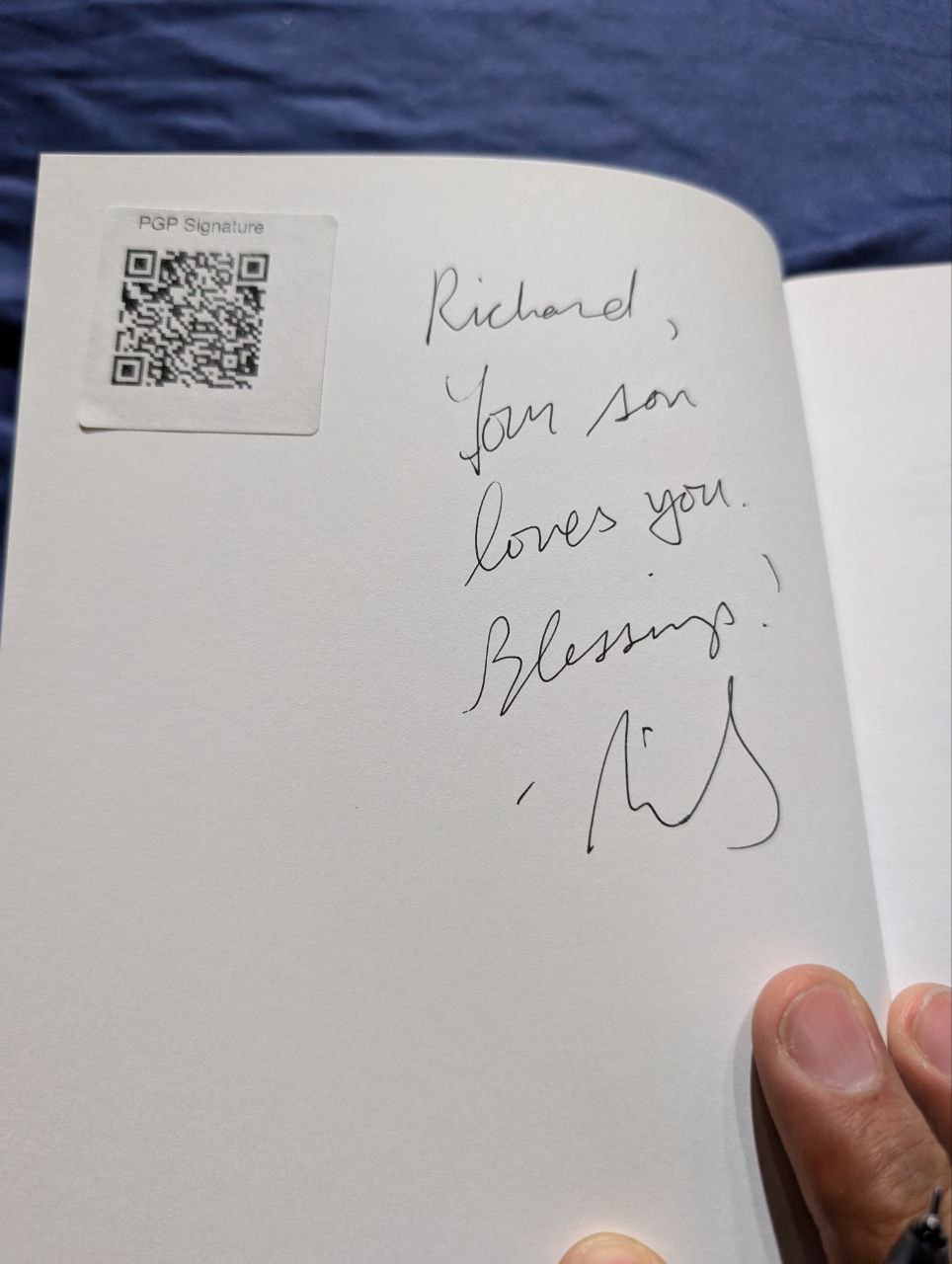 Signed autograph 2a3bdbc3756fa081