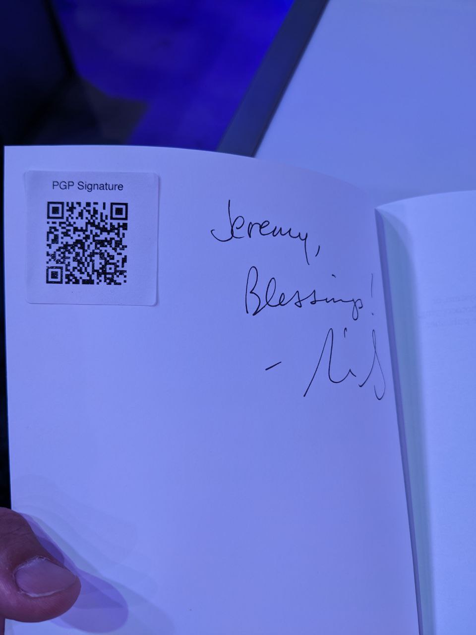 Signed autograph 2b25c196a0f9668c