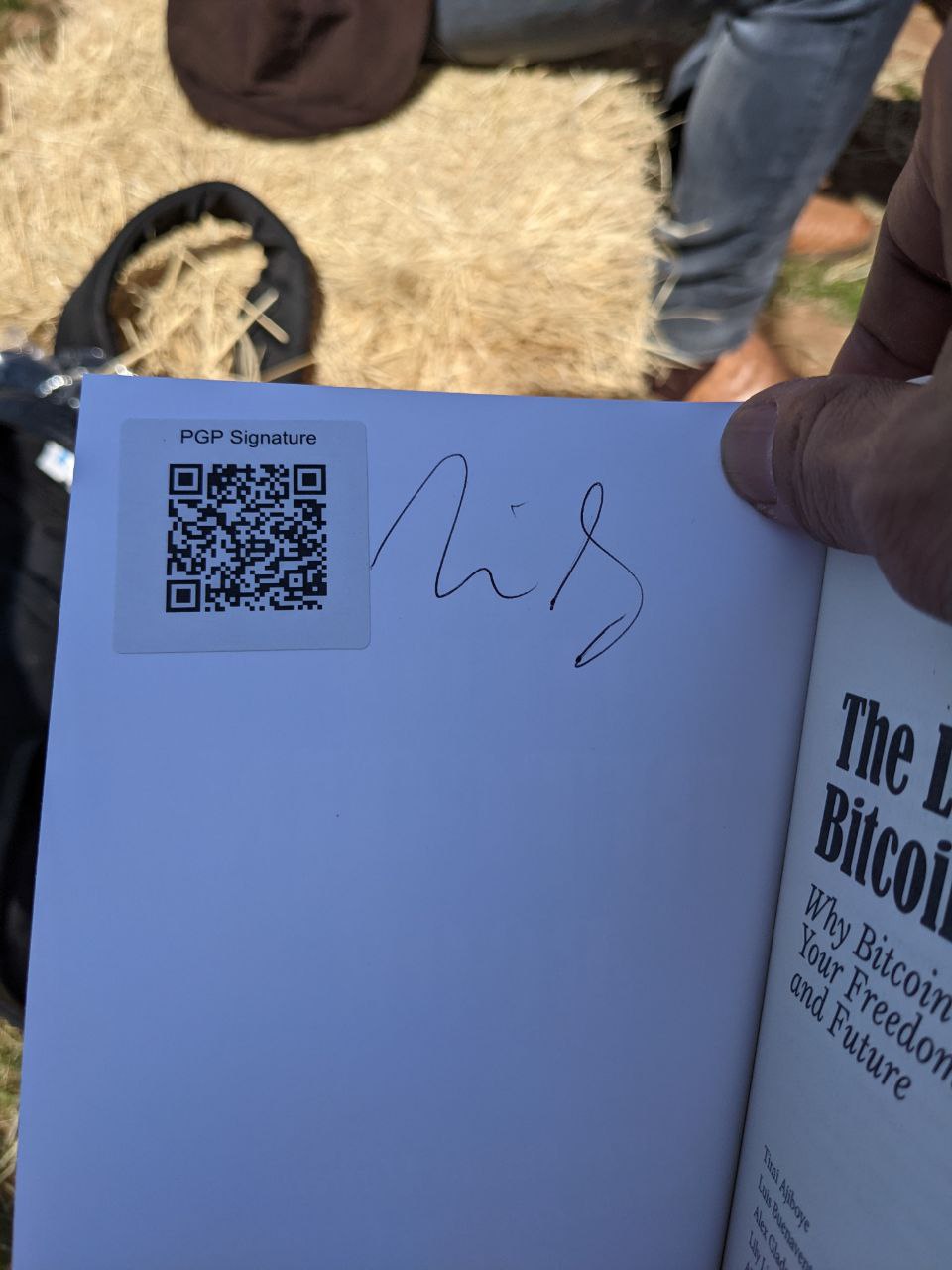 Signed autograph 2c1e3b4c8384247c