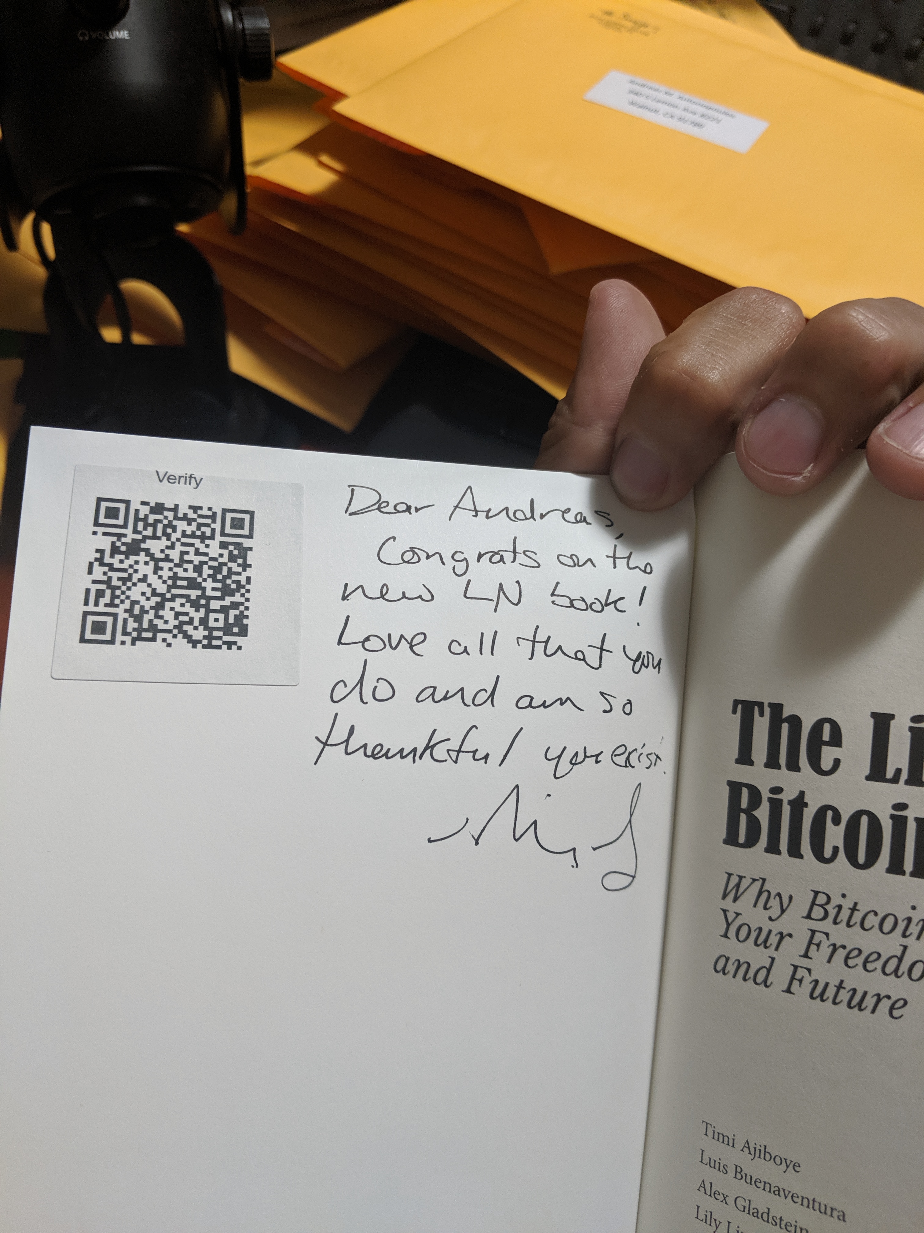 Signed autograph 2c724bc958acbf44