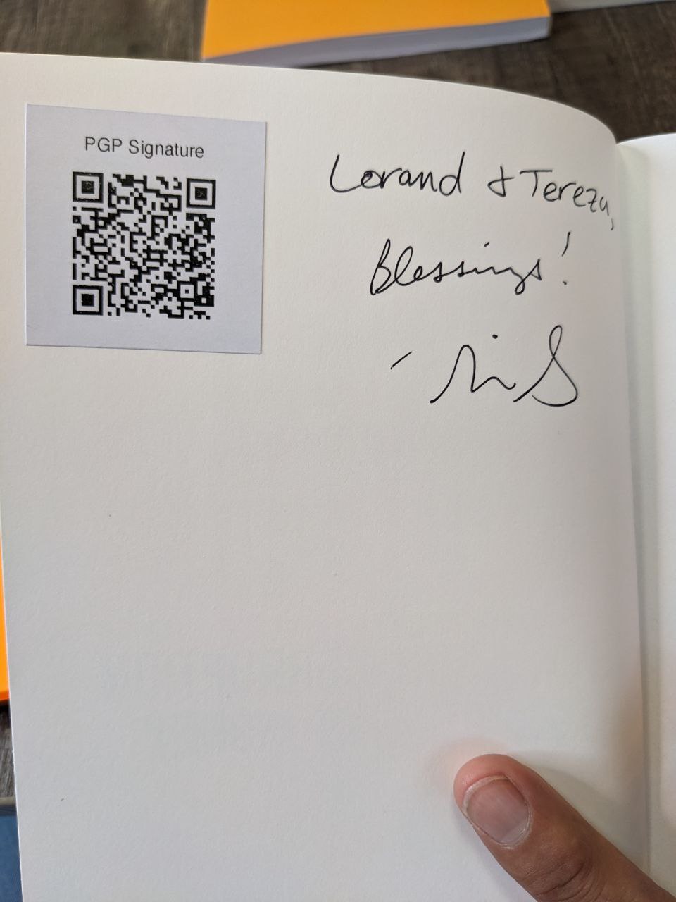 Signed autograph 2cefd2802dd224e0