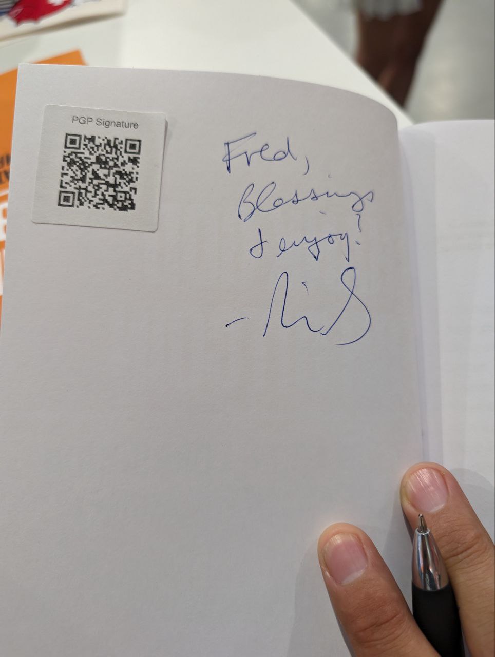 Signed autograph 333439386a7d1902