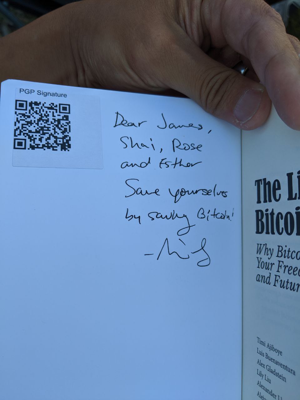 Signed autograph 340ccd43b3f5b8e9