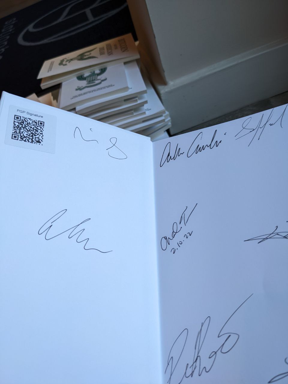 Signed autograph 36a37423691eb183