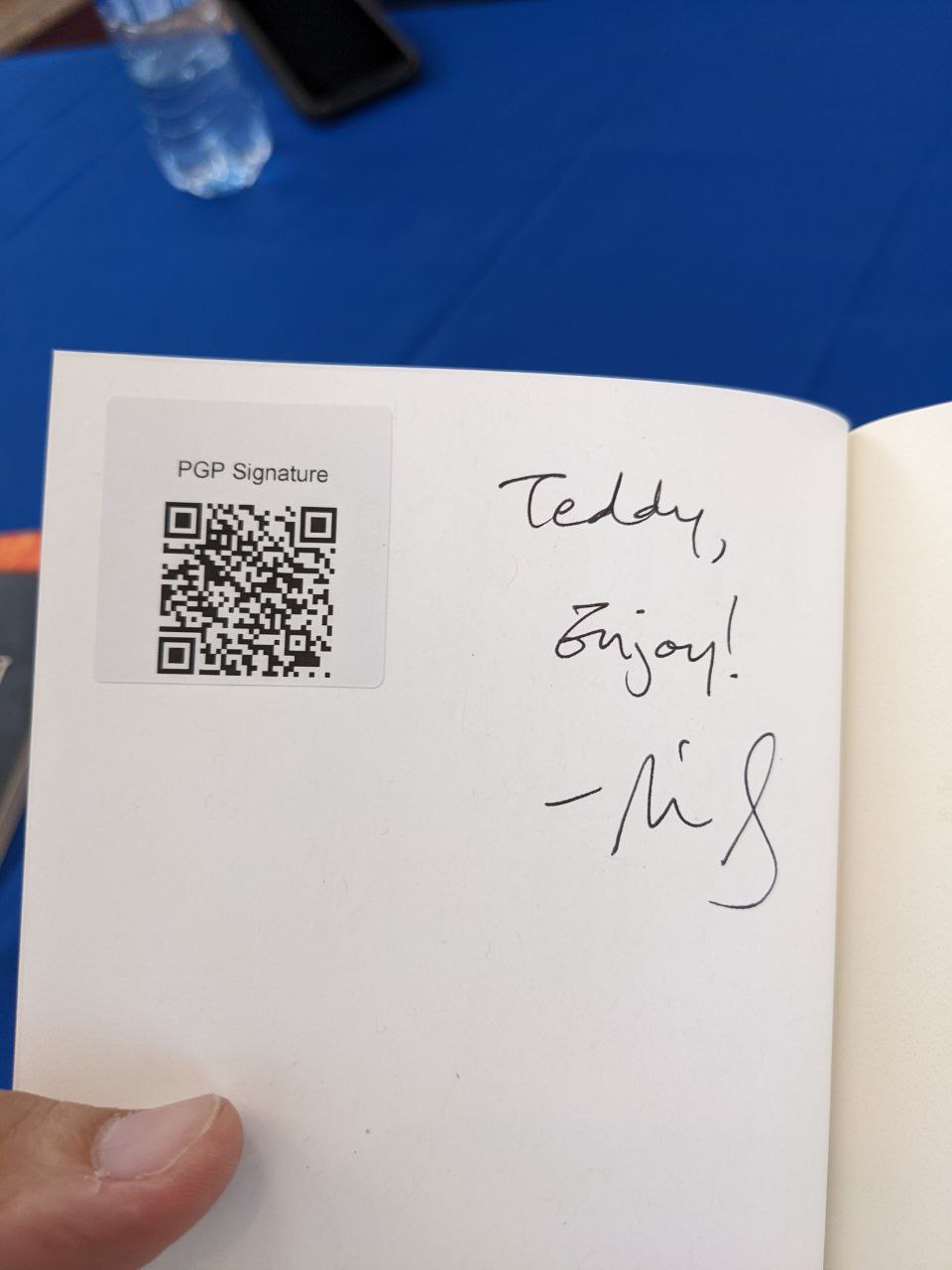 Signed autograph 3754760d7c8b7aed