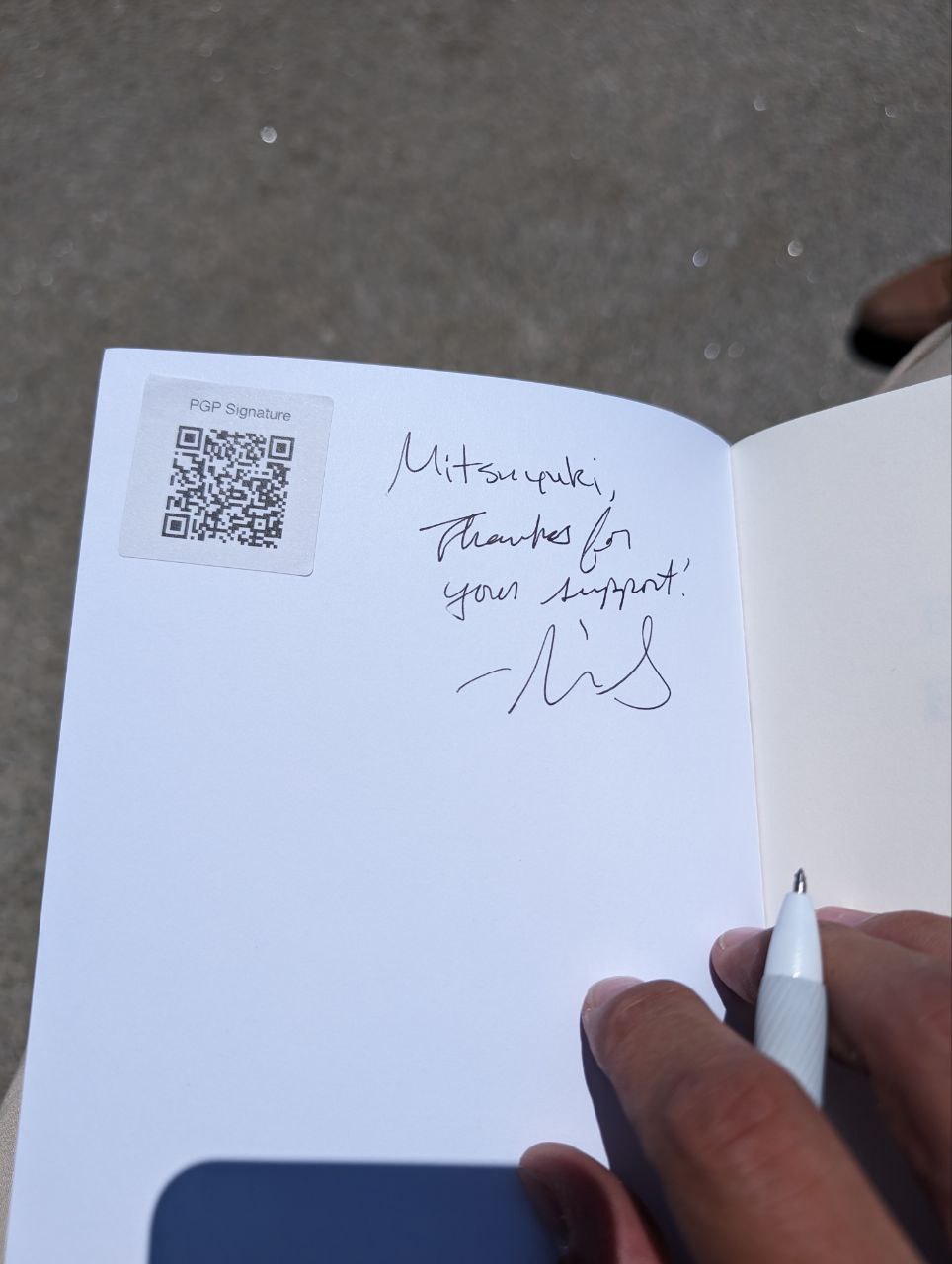 Signed autograph 3779167b8328e53d