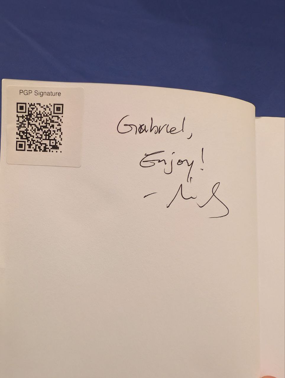 Signed autograph 38a9fdbd27e06358