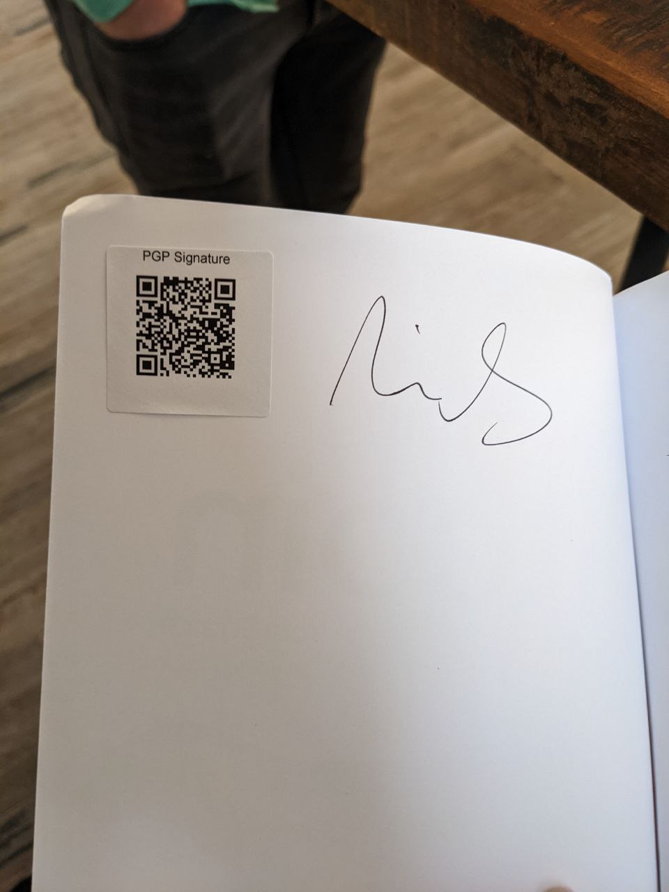 Signed autograph 38d982ba76879b2e