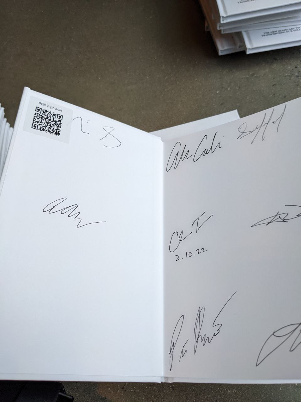 Signed autograph 3989e4a739d59571