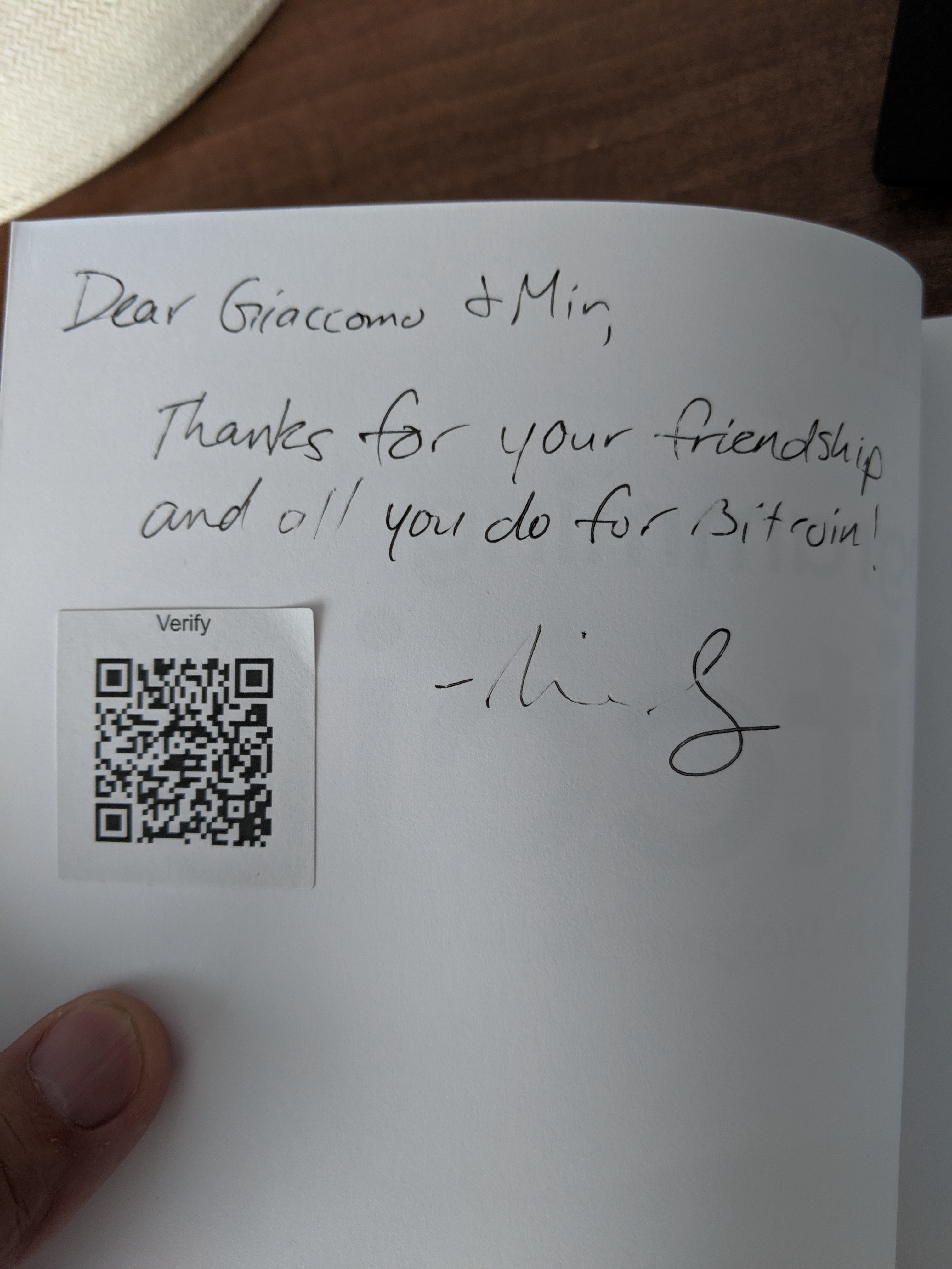 Signed autograph 3a2c48fec9e6be39