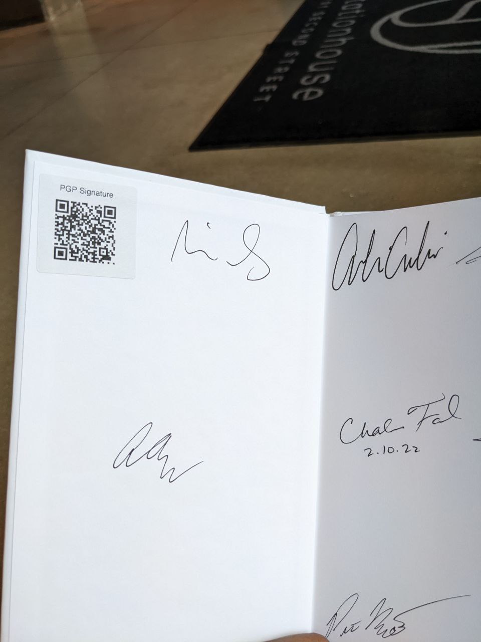 Signed autograph 3a53387641aa71dd