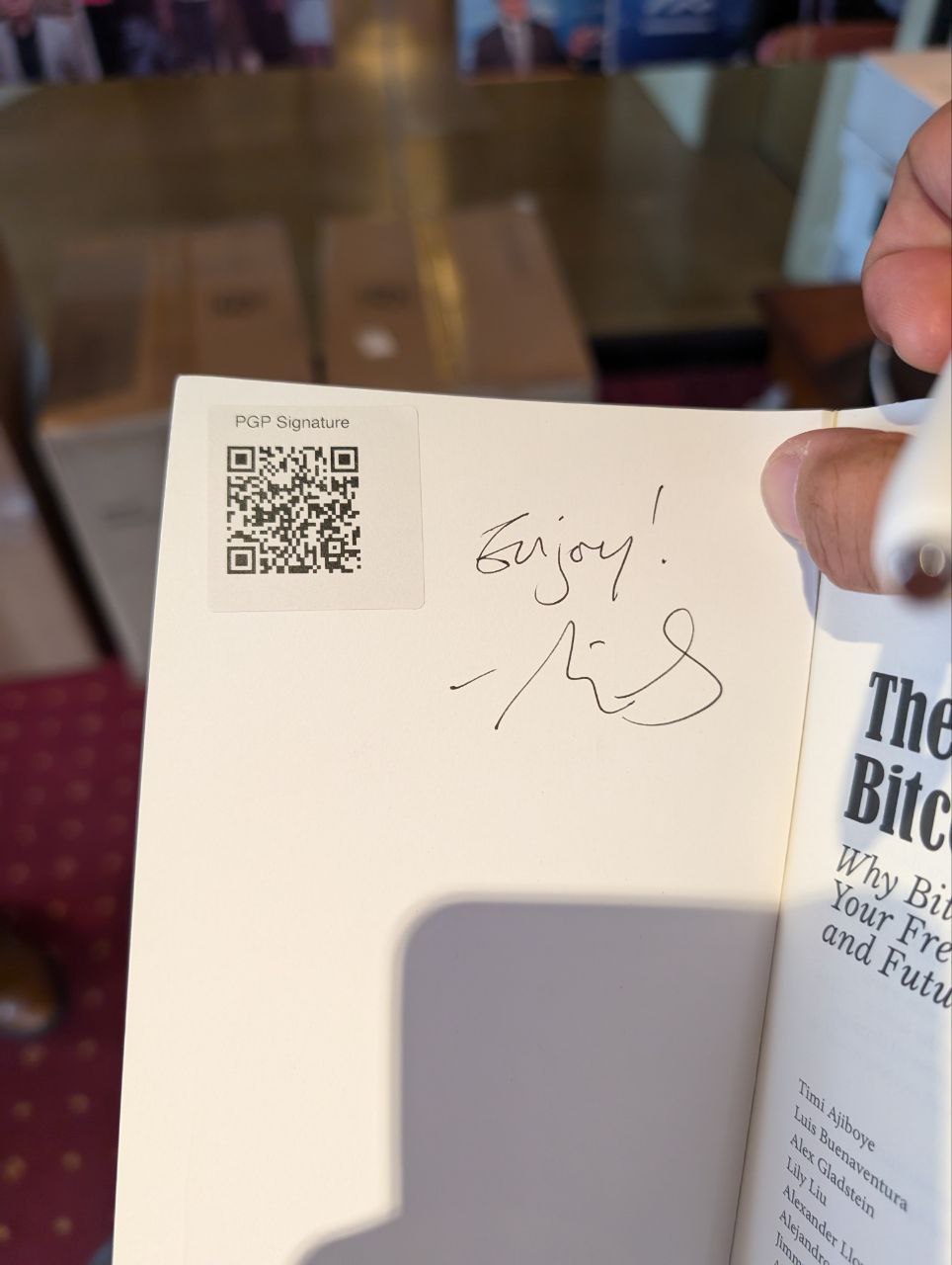 Signed autograph 3e4202de6f2146fe