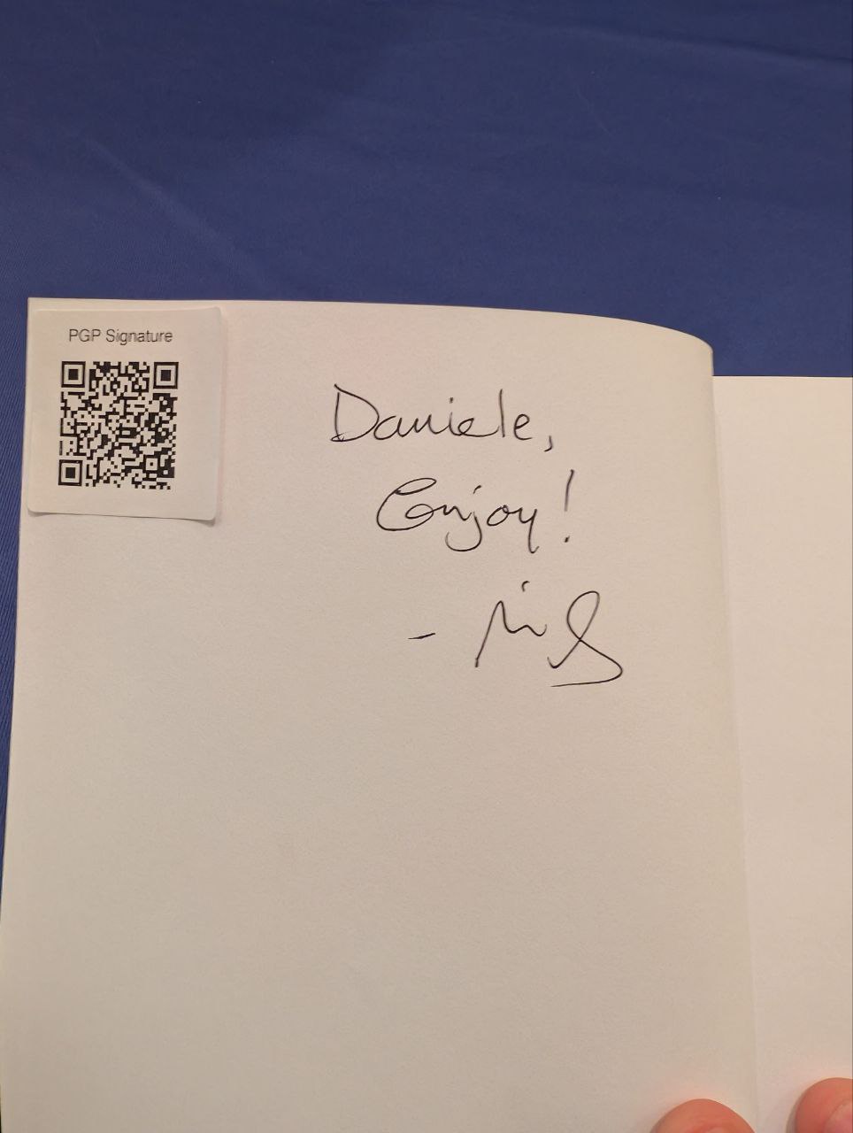 Signed autograph 42b71b1c4301be08