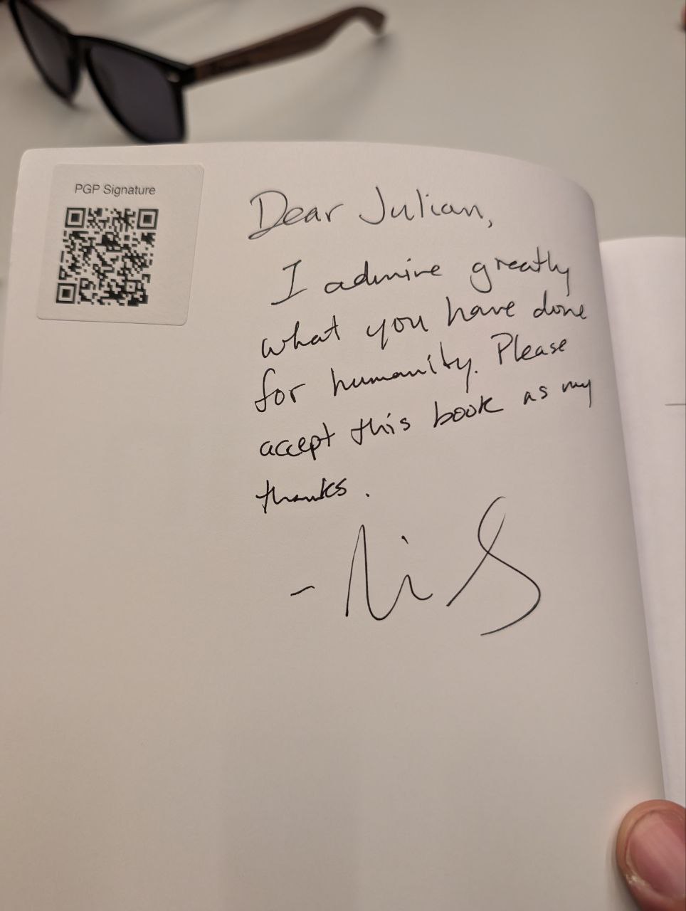 Signed autograph 457bf52769faeca2