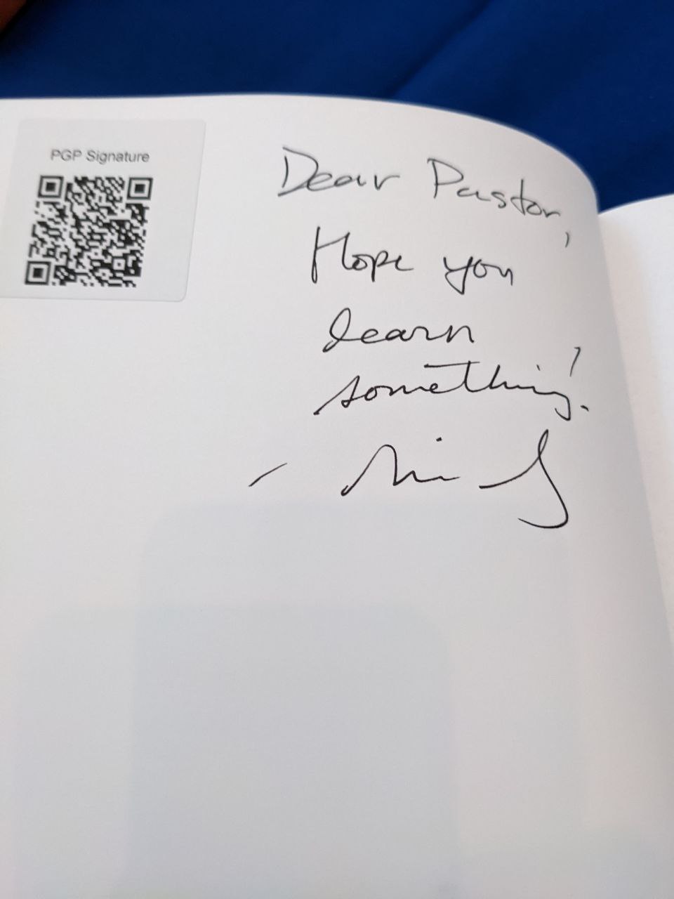 Signed autograph 4737f3fe2592758c