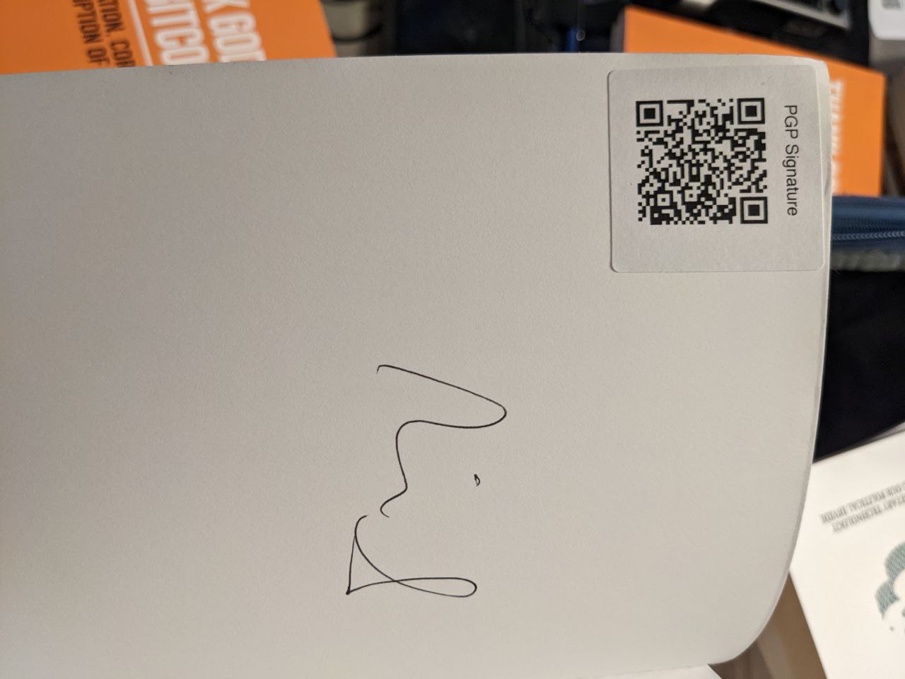 Signed autograph 4a4d3d9c0d16e8d9