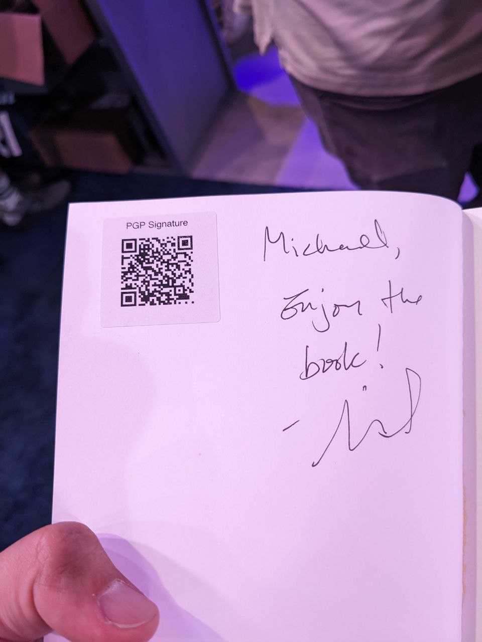 Signed autograph 4b19278f7ccf9c6d