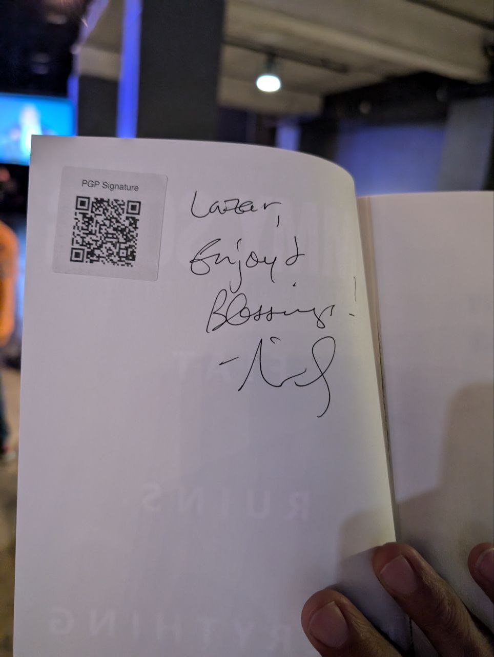 Signed autograph 4f202f3e78c9e90b