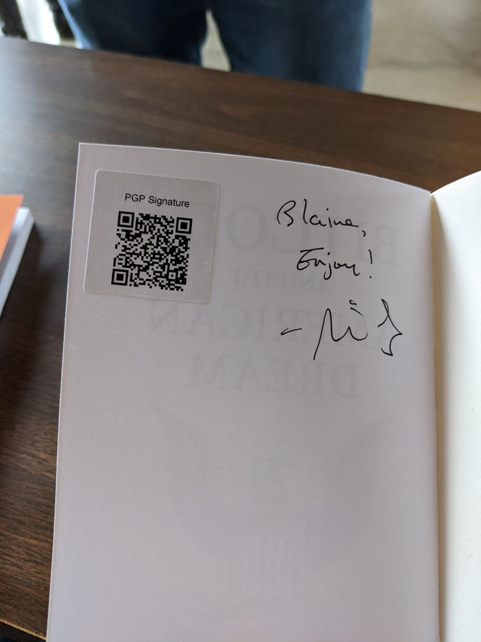 Signed autograph 53f08c9ef12c98b0