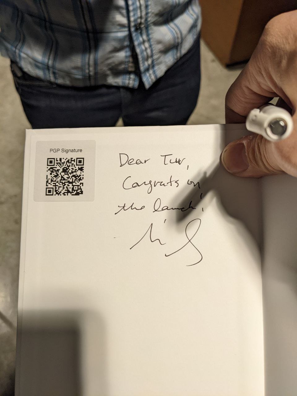 Signed autograph 546e3abb4e4b6049