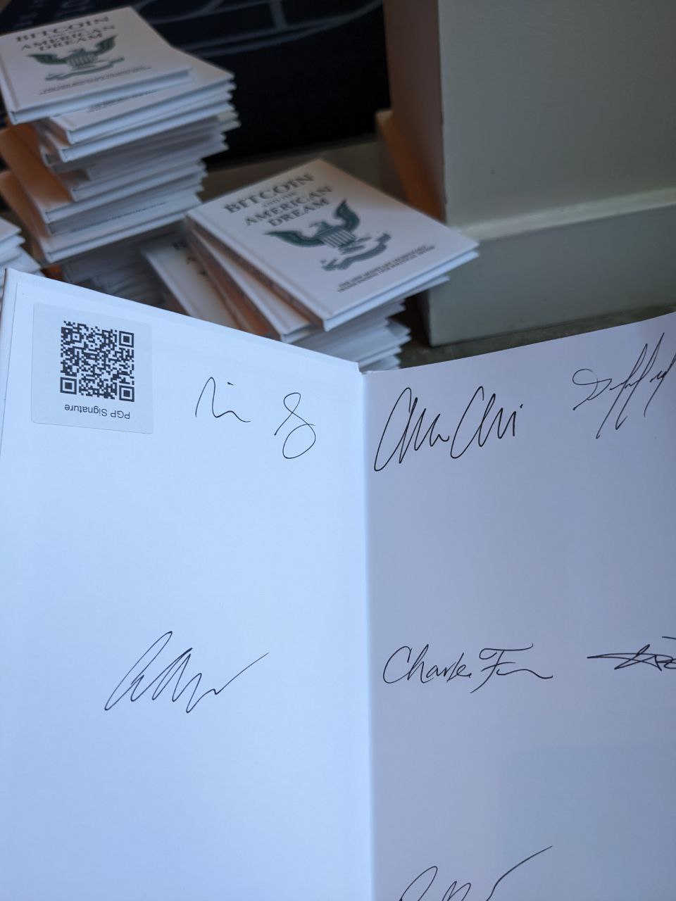 Signed autograph 555e7fcce8b2a622