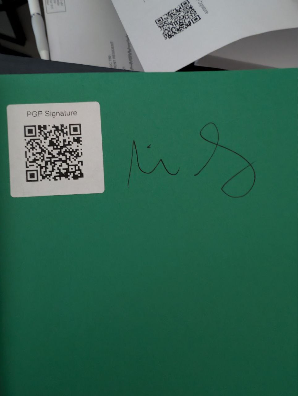 Signed autograph 5659fd768ade95b3