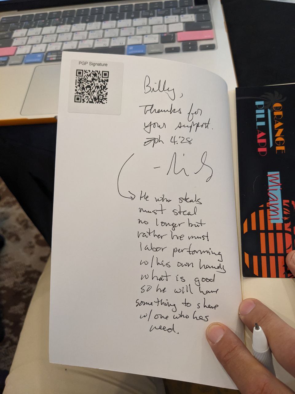 Signed autograph 590bf8ba6fecbe49