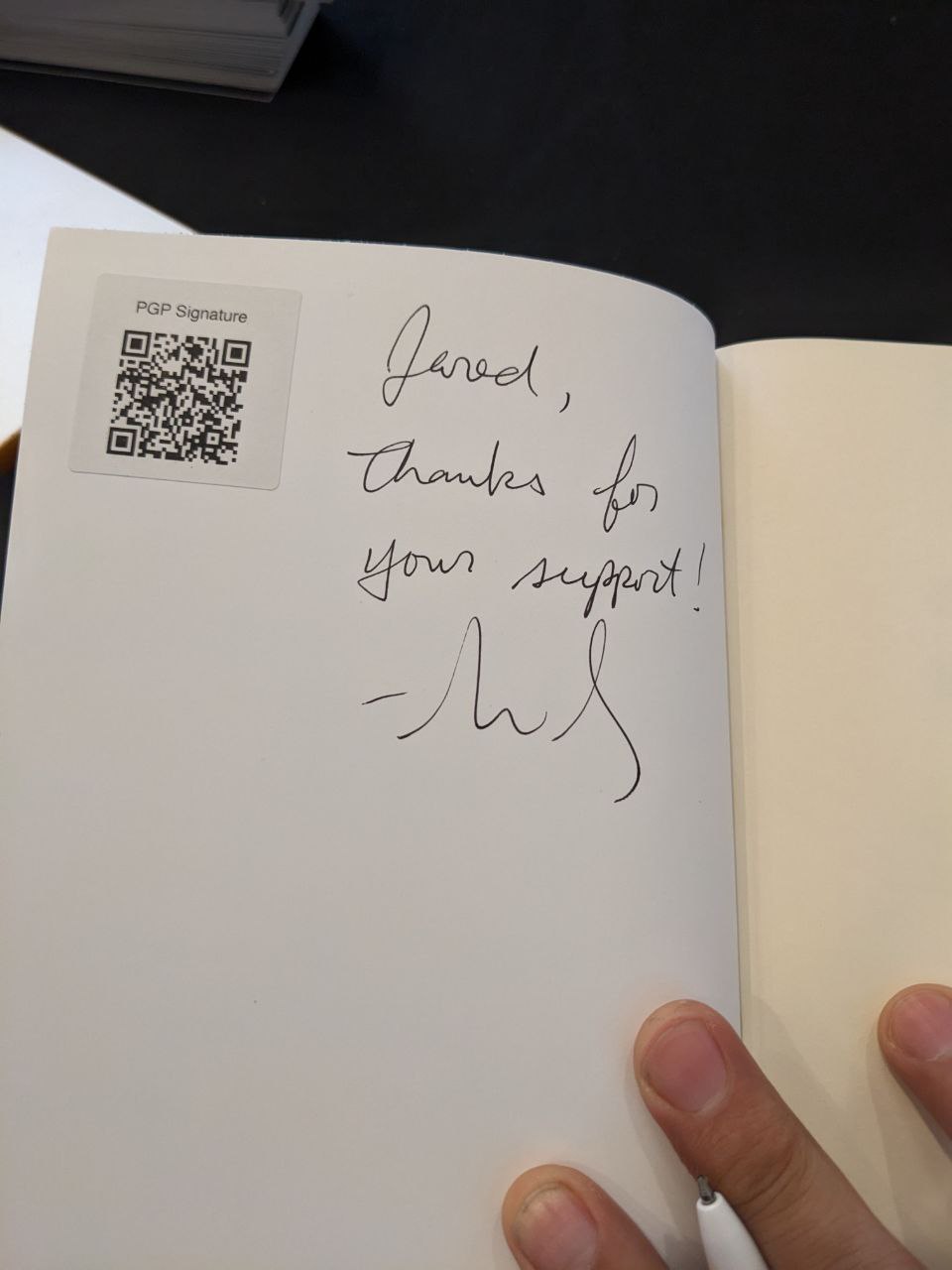 Signed autograph 5d0459cc3ba4ed93