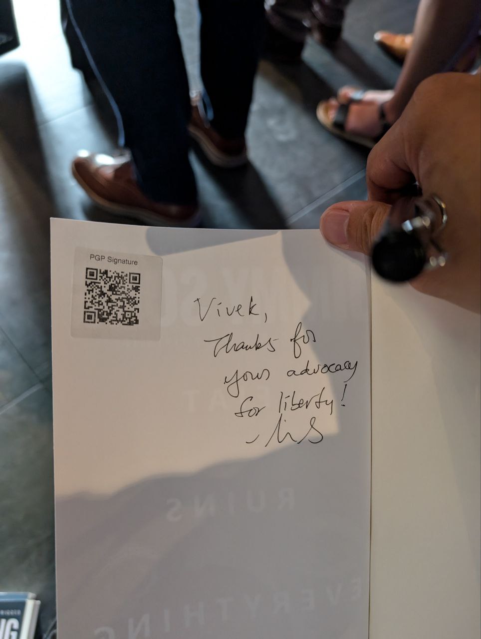 Signed autograph 5dfe47198c20eaa9