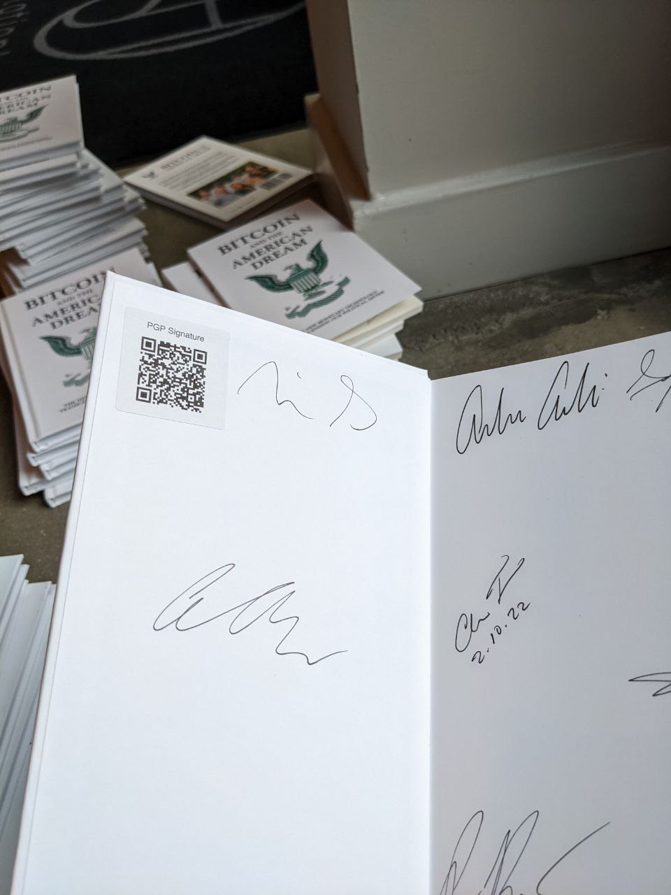 Signed autograph 5e4b8f1235cb01c7