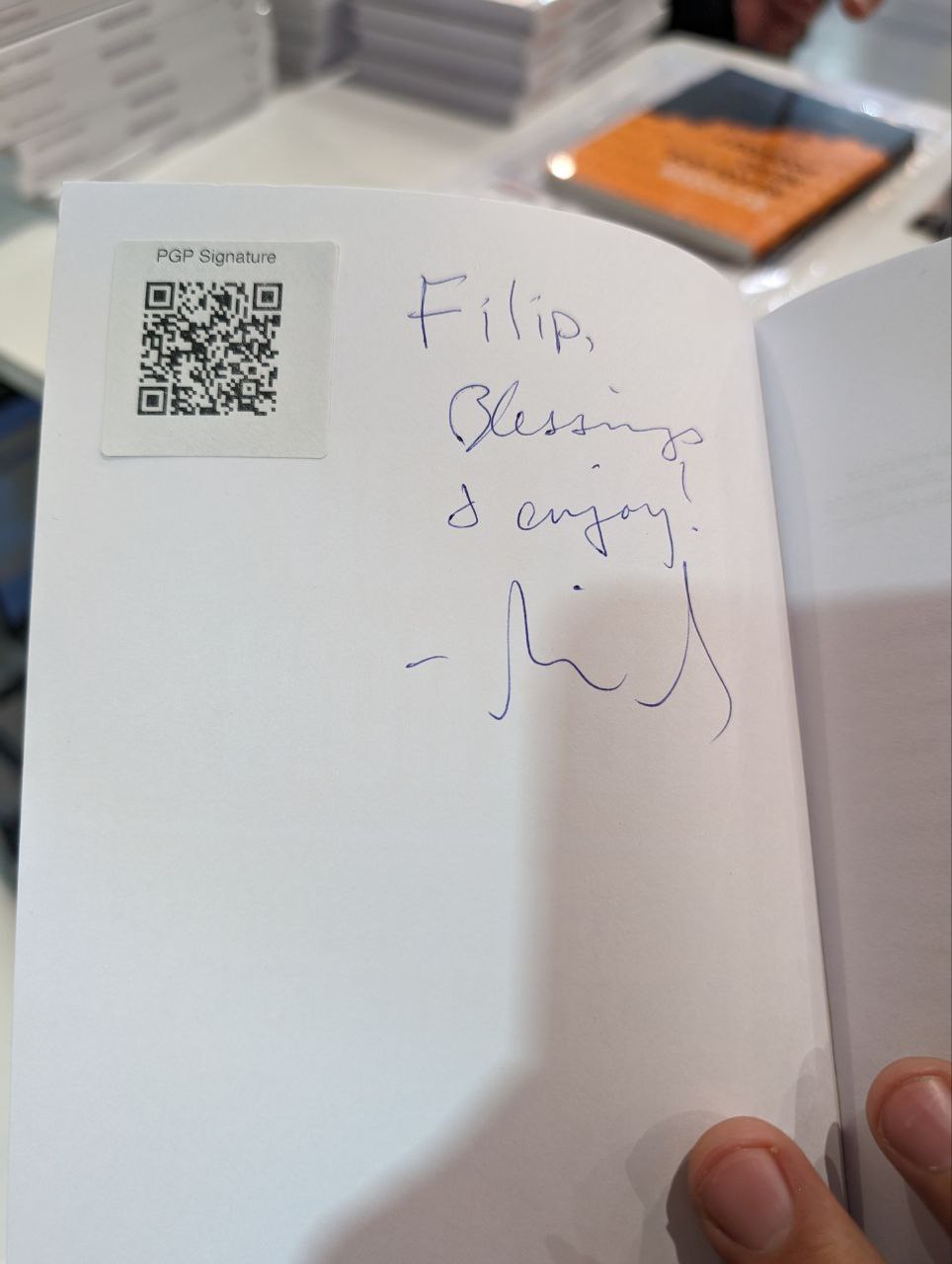 Signed autograph 5ee1cfd8b8e5a760