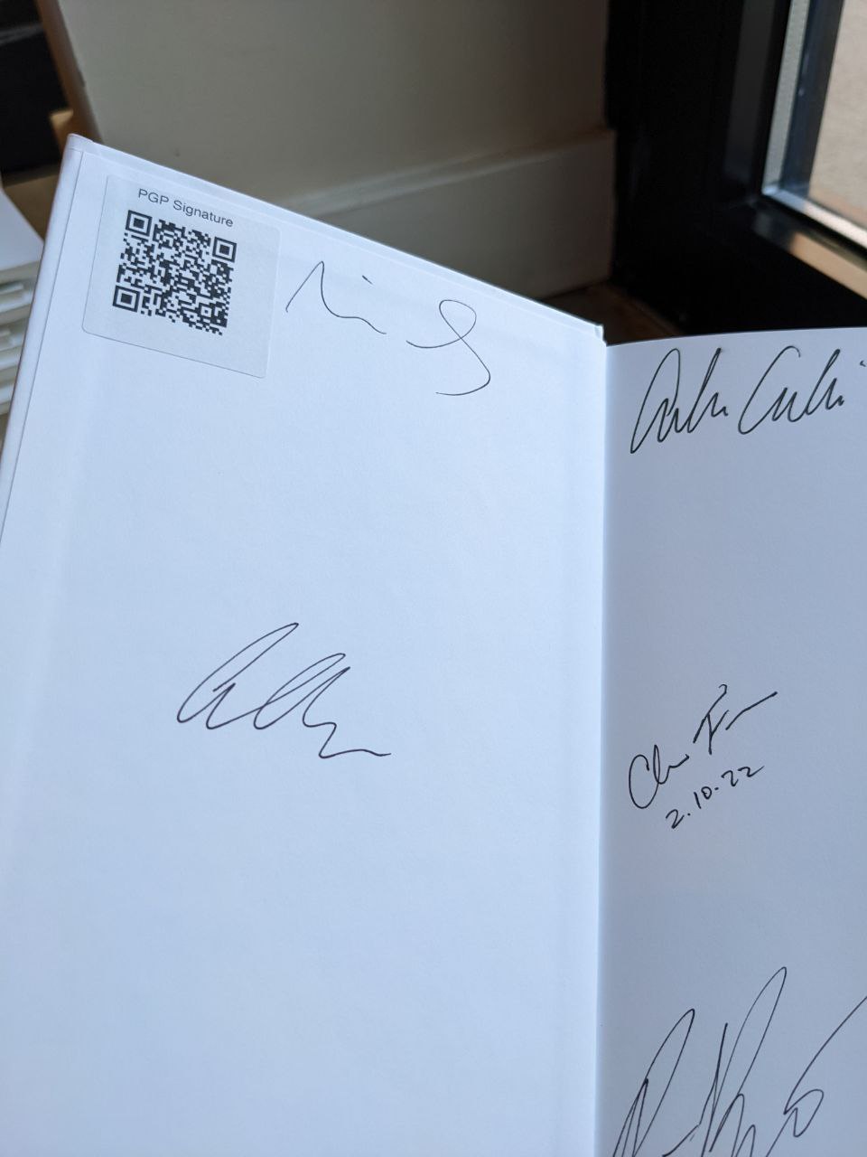 Signed autograph 5f954eeaac5a121d